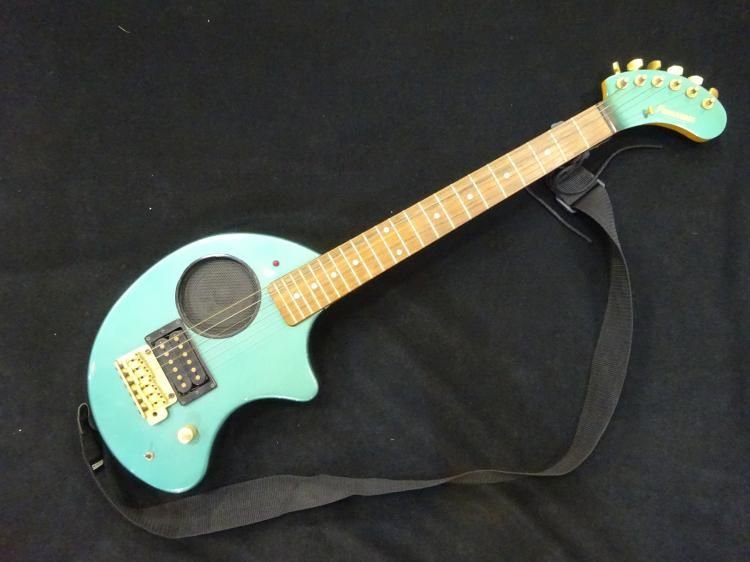 FERNANDES ZO-3。小さなギターも状態次第で値段がつく